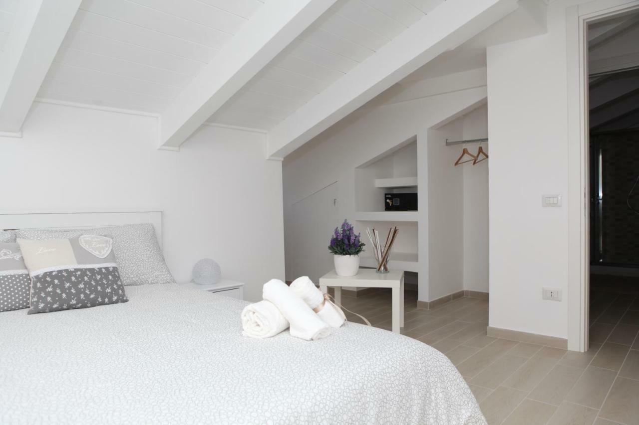 Rosy House - Hospitality Apartamento Pimonte Exterior foto