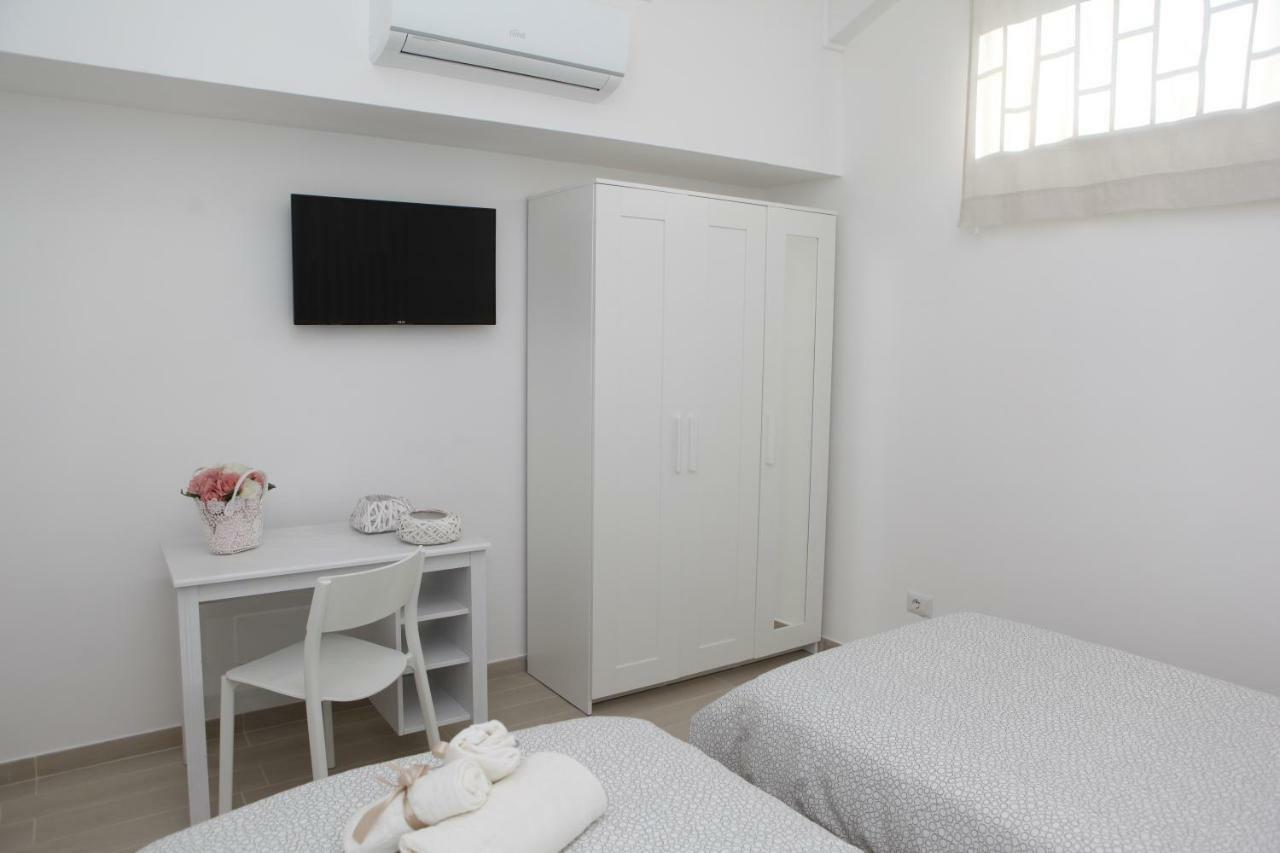 Rosy House - Hospitality Apartamento Pimonte Exterior foto